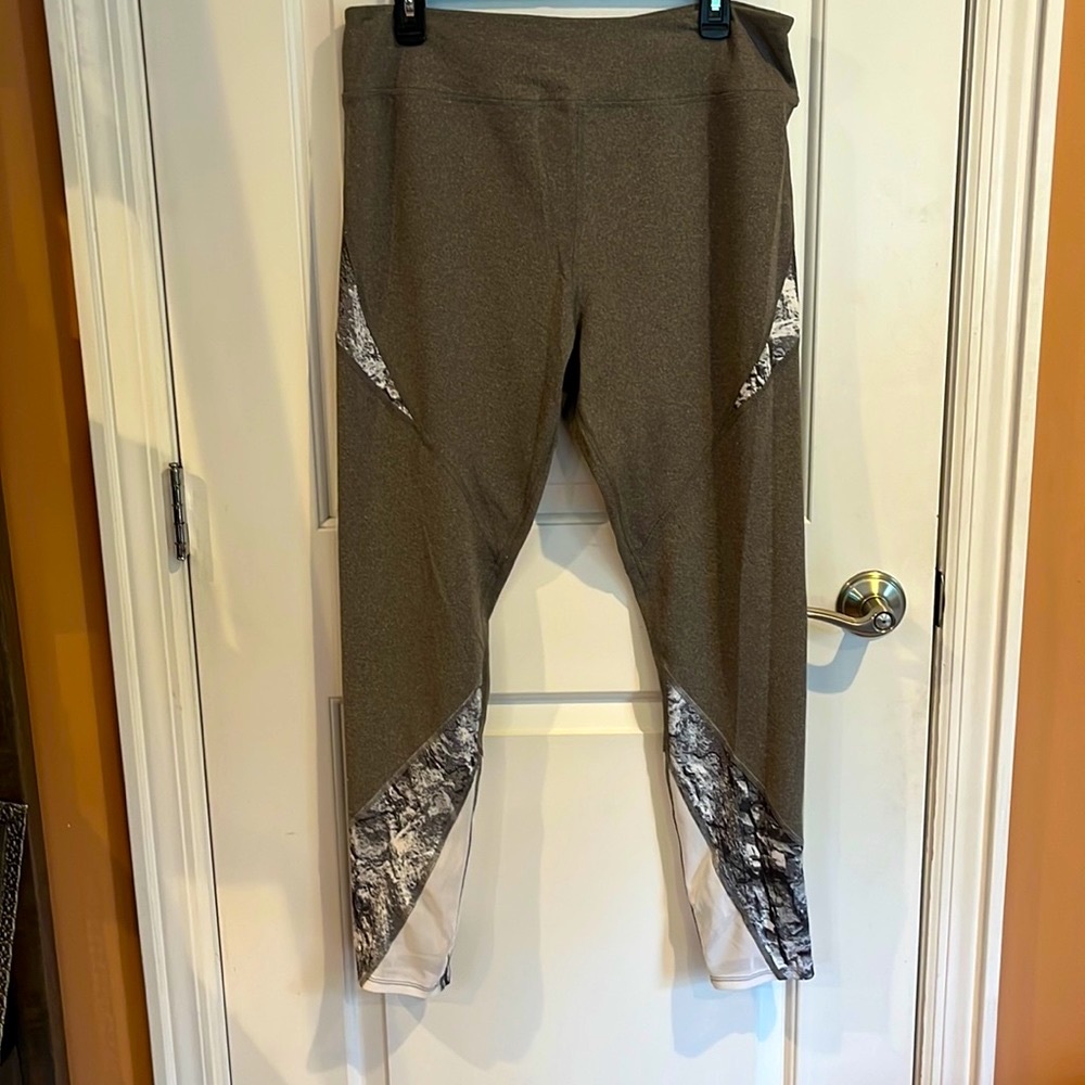 NWOT Yoga High rise legging pants perfectly soft size XL Exercise Athletic